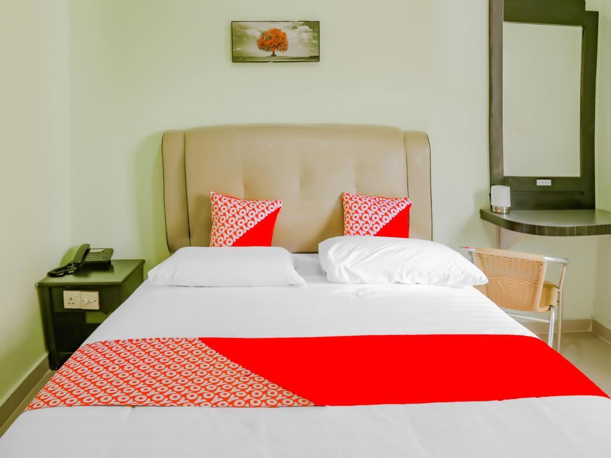 Oyo 90269 Hotel Indorasa 2 Jodoh  ภายนอก รูปภาพ
