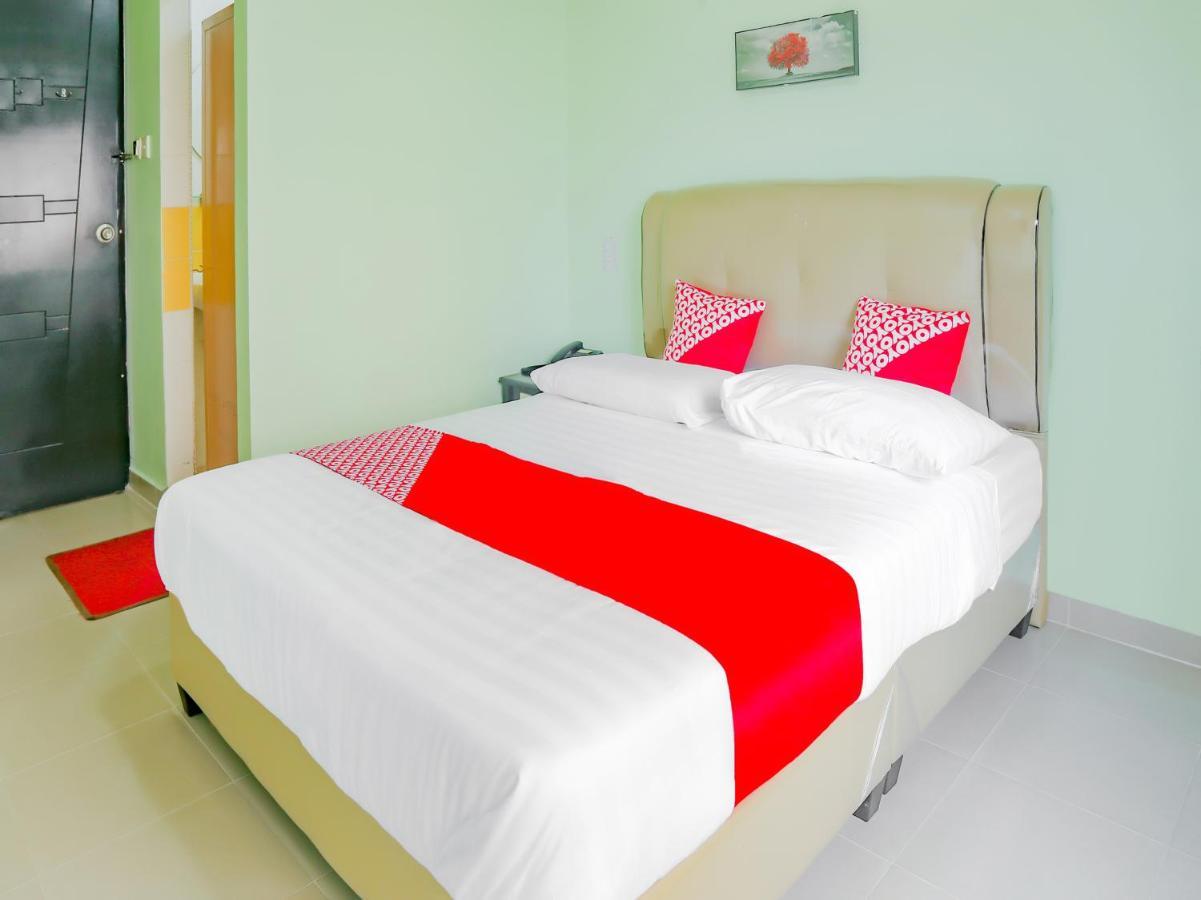 Oyo 90269 Hotel Indorasa 2 Jodoh  ภายนอก รูปภาพ