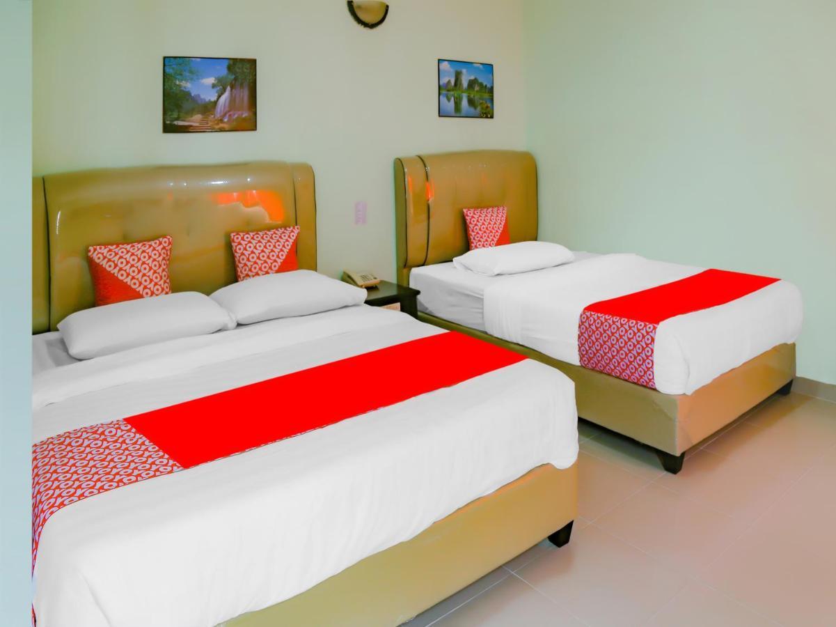 Oyo 90269 Hotel Indorasa 2 Jodoh  ภายนอก รูปภาพ