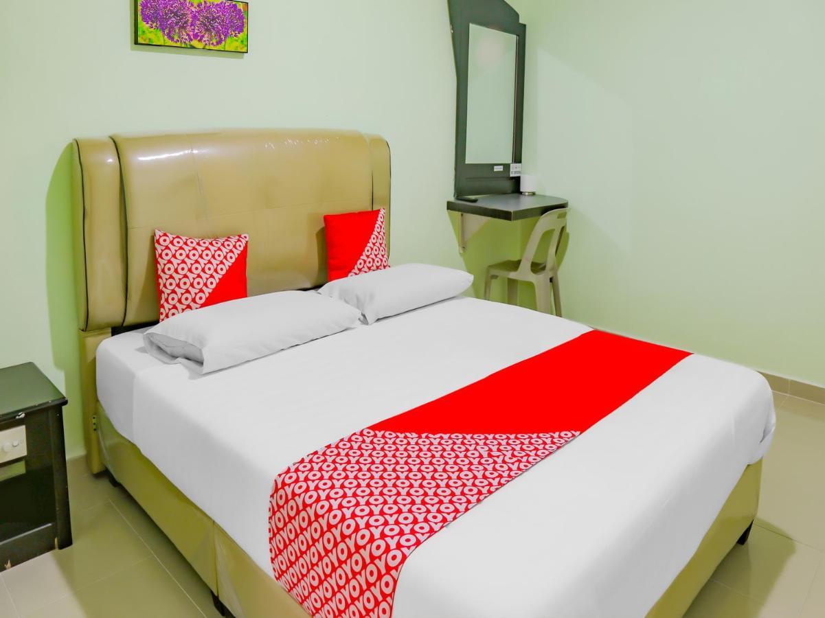 Oyo 90269 Hotel Indorasa 2 Jodoh  ภายนอก รูปภาพ