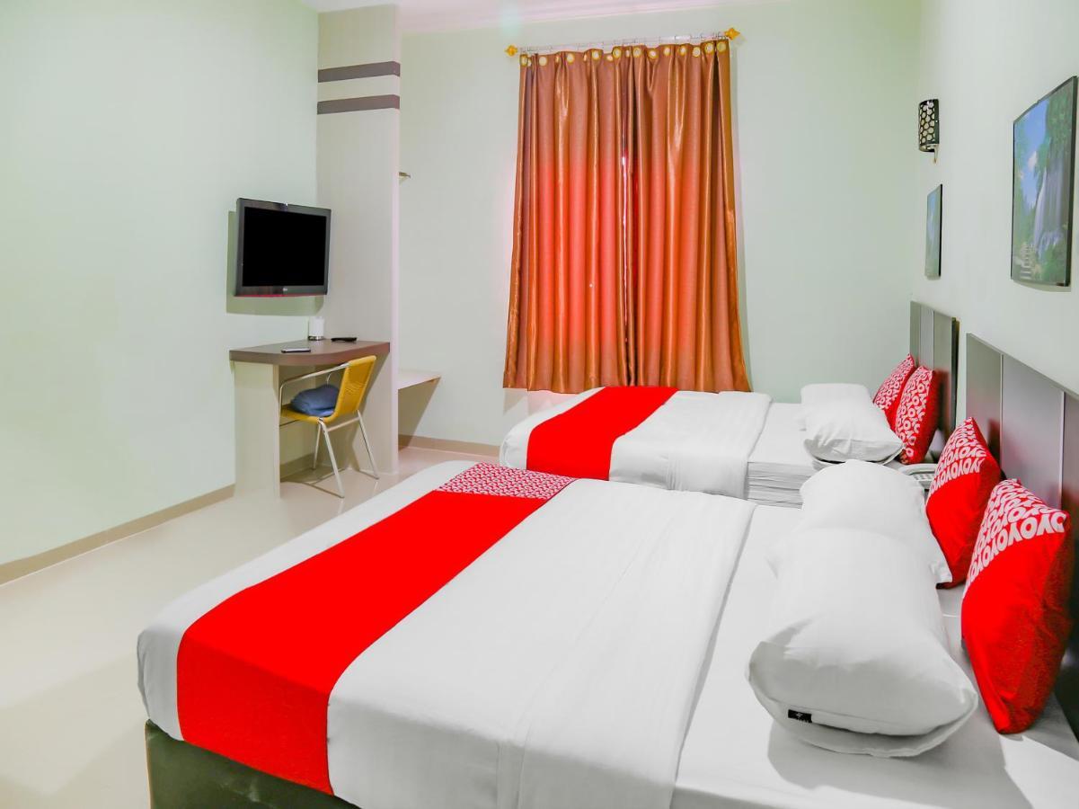 Oyo 90269 Hotel Indorasa 2 Jodoh  ภายนอก รูปภาพ