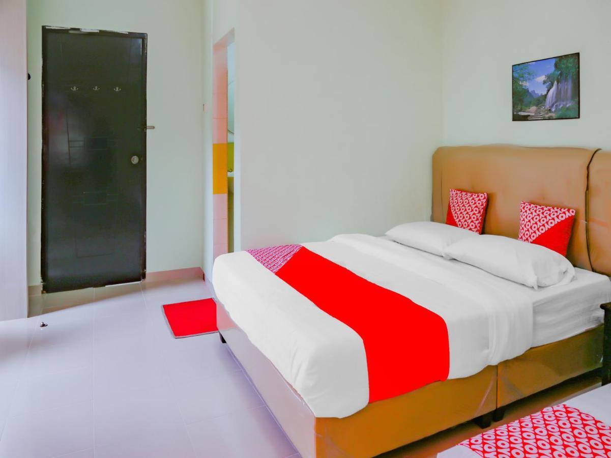 Oyo 90269 Hotel Indorasa 2 Jodoh  ภายนอก รูปภาพ