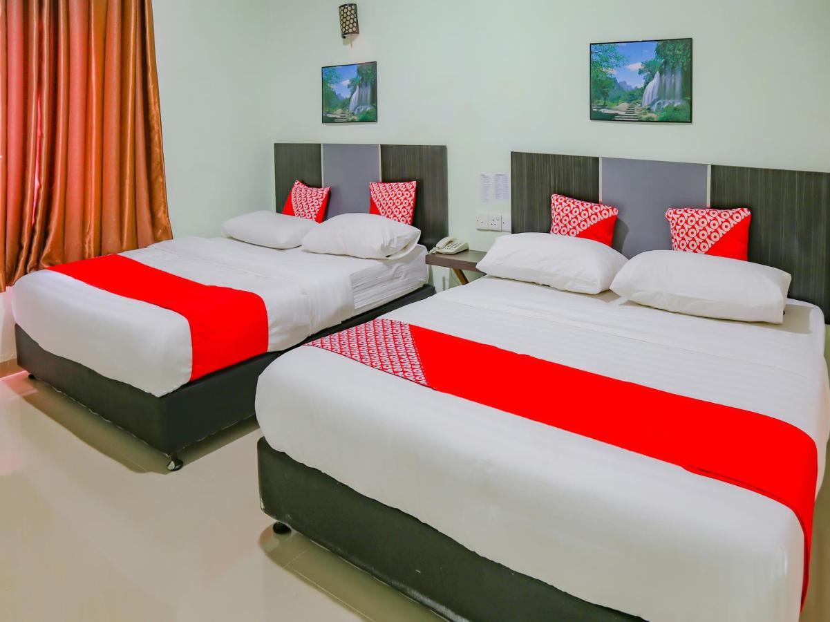 Oyo 90269 Hotel Indorasa 2 Jodoh  ภายนอก รูปภาพ