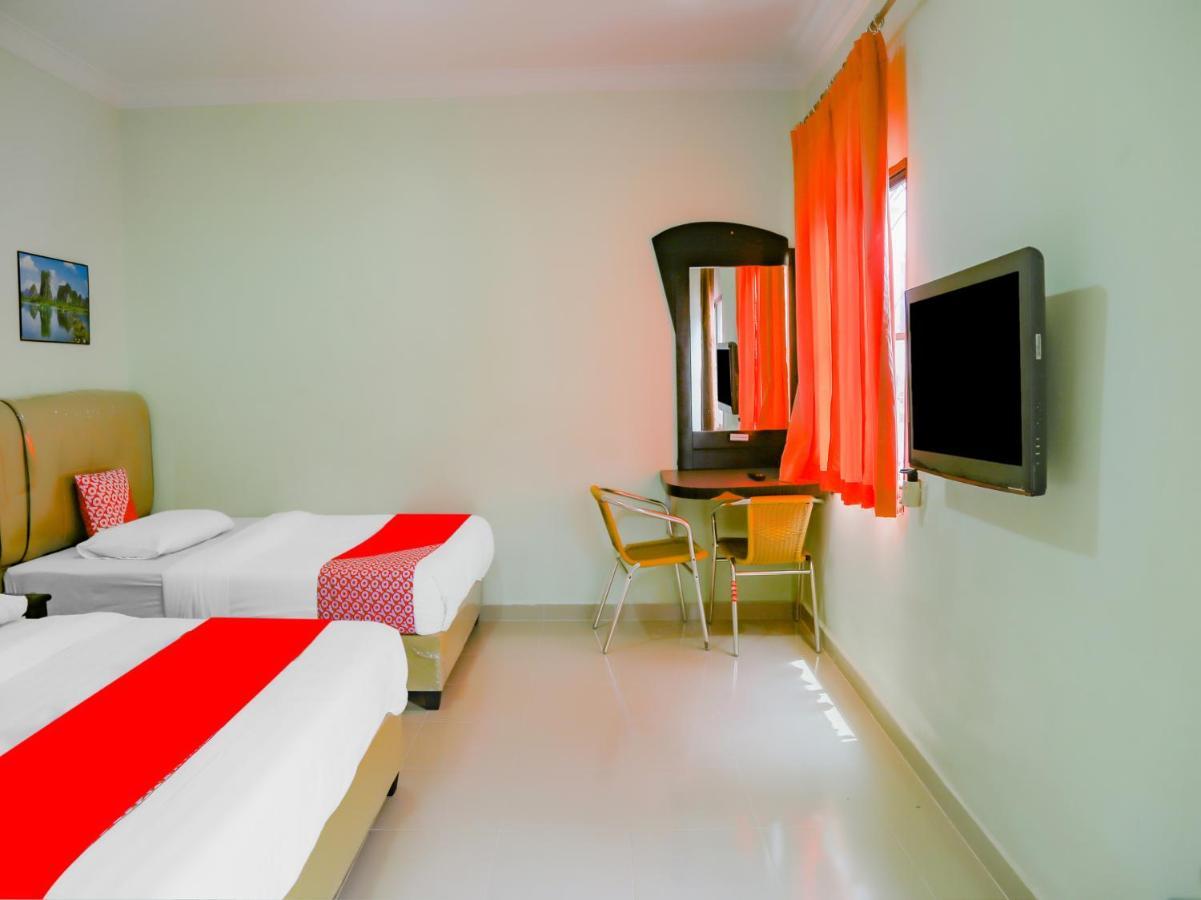 Oyo 90269 Hotel Indorasa 2 Jodoh  ภายนอก รูปภาพ